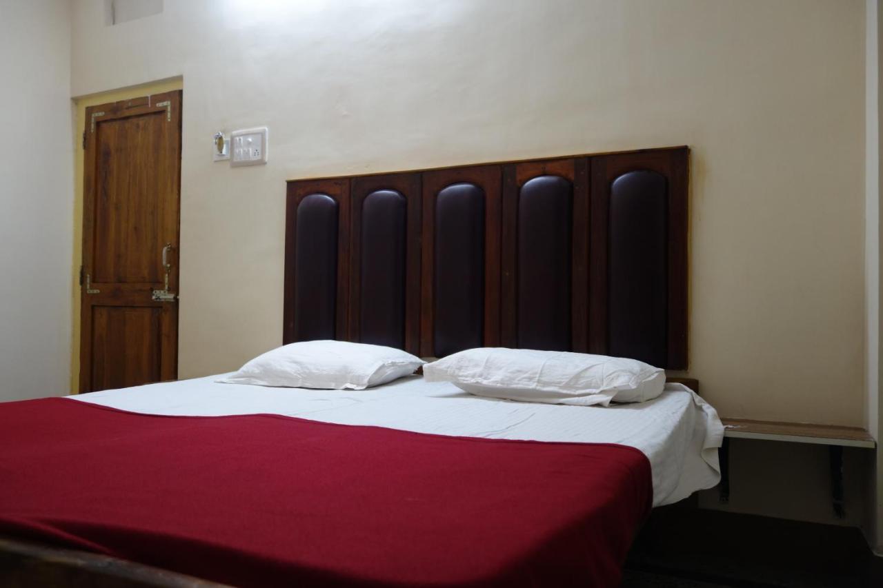 Hotel Hcb Brahmapur Ngoại thất bức ảnh